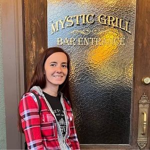 Meet your Posher, Jasmine